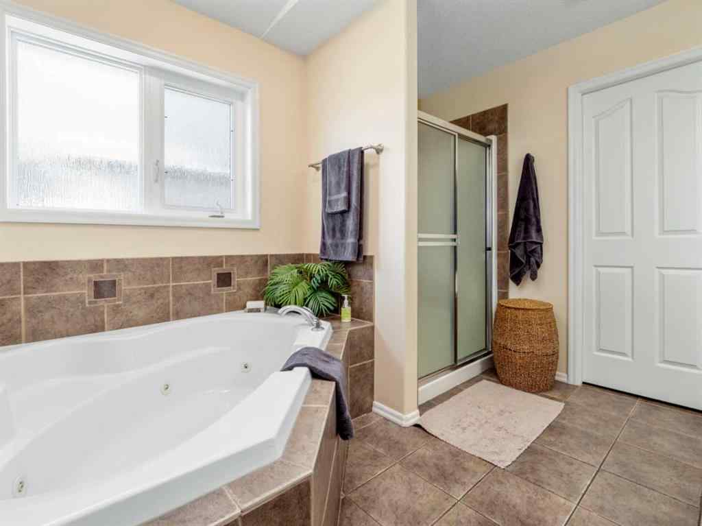 MLS® A2265568 - 536 Couleesprings Crescent  S in Southgate Lethbridge, Residential