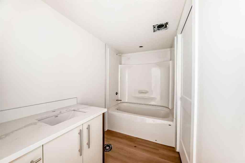 MLS® A2265569 - 5139 48th Street   in Central Innisfail Innisfail, Multi-Family