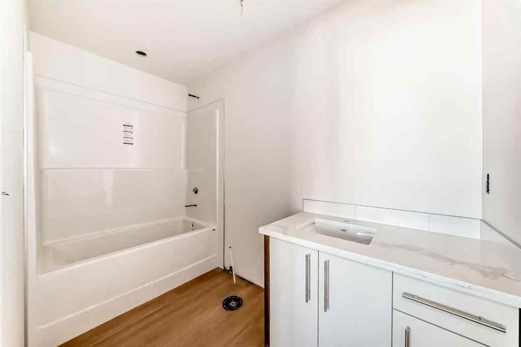 MLS® A2265569 - 5139 48th Street   in Central Innisfail Innisfail, Multi-Family