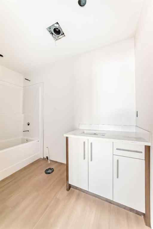 MLS® A2265569 - 5139 48th Street   in Central Innisfail Innisfail, Multi-Family