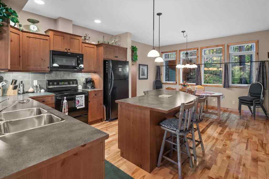 MLS® A2265573 - 1073 Wilson Way  in NONE Canmore, Residential