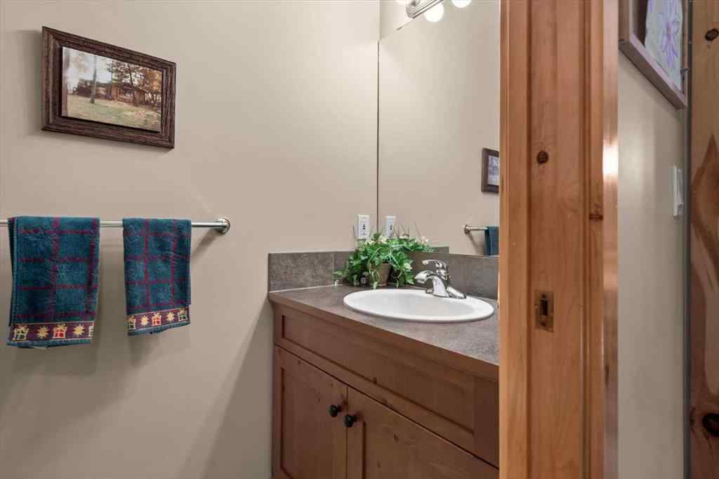 MLS® A2265573 - 1073 Wilson Way  in NONE Canmore, Residential