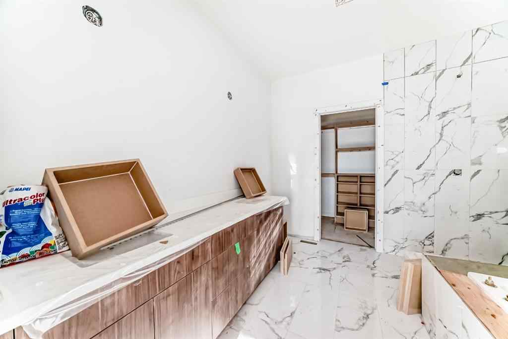 MLS® A2265580 - 512 Heritage Boulevard  in Heritage Hills Cochrane, Residential