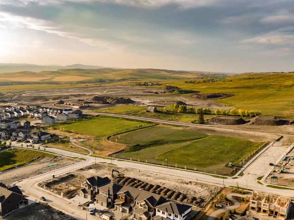 MLS® A2265581 - 524 Heritage Boulevard  in Heritage Hills Cochrane, Residential