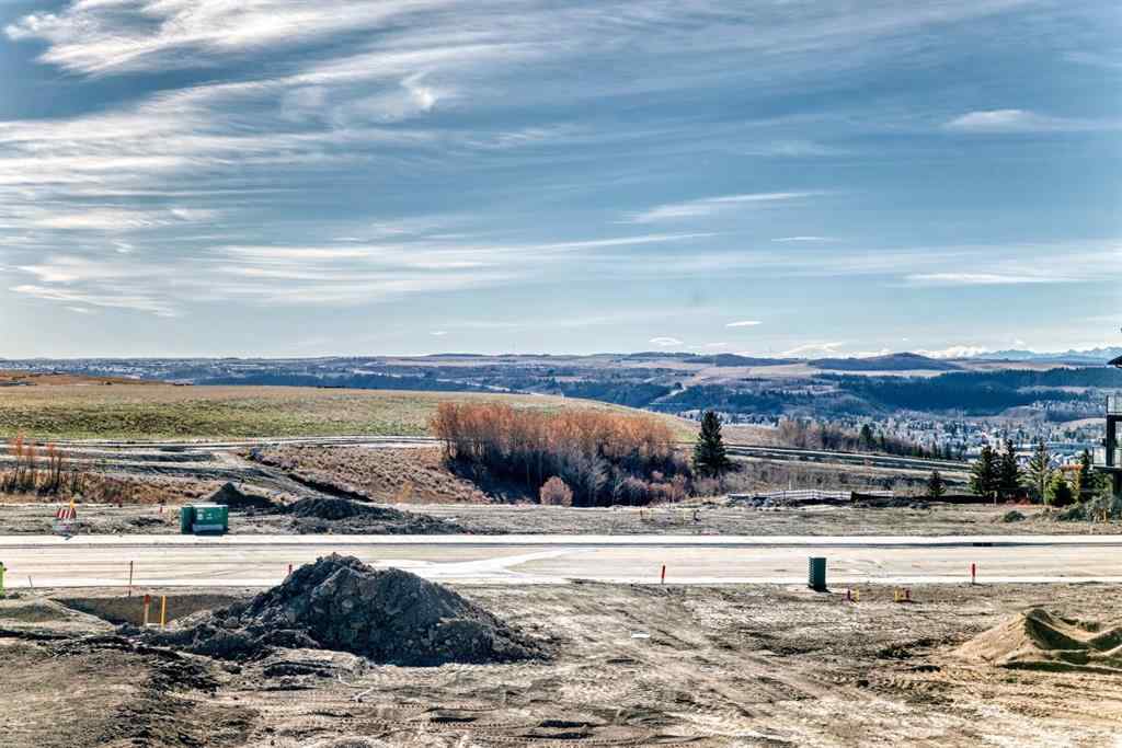 MLS® A2265581 - 524 Heritage Boulevard  in Heritage Hills Cochrane, Residential