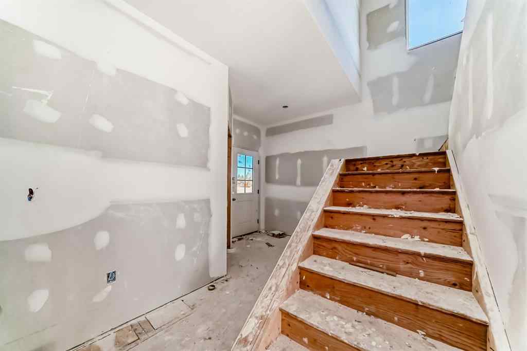 MLS® A2265581 - 524 Heritage Boulevard  in Heritage Hills Cochrane, Residential