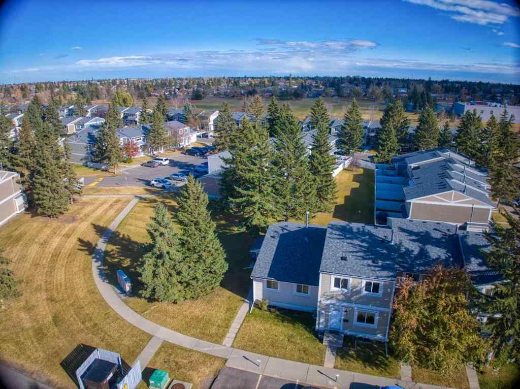 MLS® A2265583 - 212 Georgian Villas NE in Marlborough Park Calgary, Residential