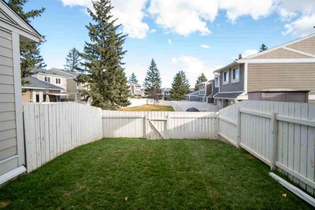 MLS® A2265583 - 212 Georgian Villas NE in Marlborough Park Calgary, Residential