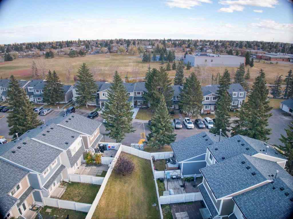 MLS® A2265583 - 212 Georgian Villas NE in Marlborough Park Calgary, Residential