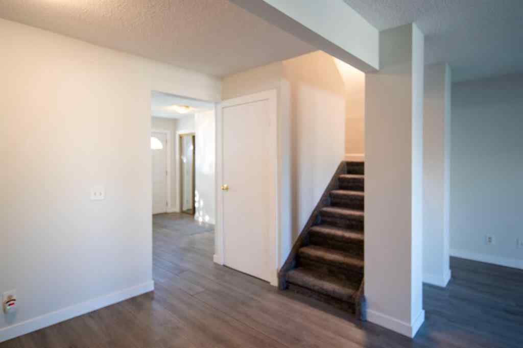MLS® A2265583 - 212 Georgian Villas NE in Marlborough Park Calgary, Residential
