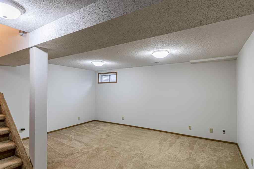 MLS® A2265583 - 212 Georgian Villas NE in Marlborough Park Calgary, Residential