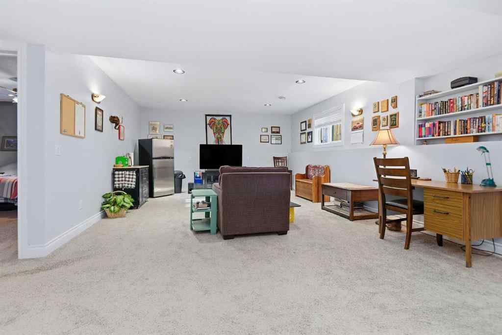 MLS® A2265586 - 184 Jenner Crescent  in Johnstone Crossing Red Deer, Residential