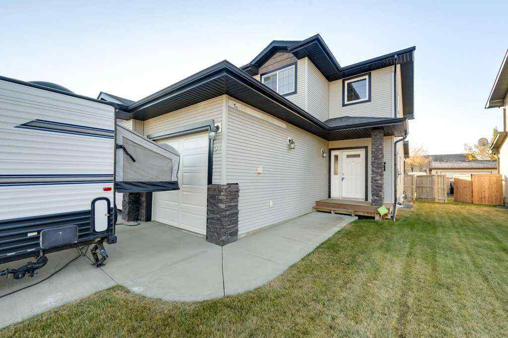 MLS® A2265593 - 21 Piper Close  in Panorama Estates Blackfalds, Residential