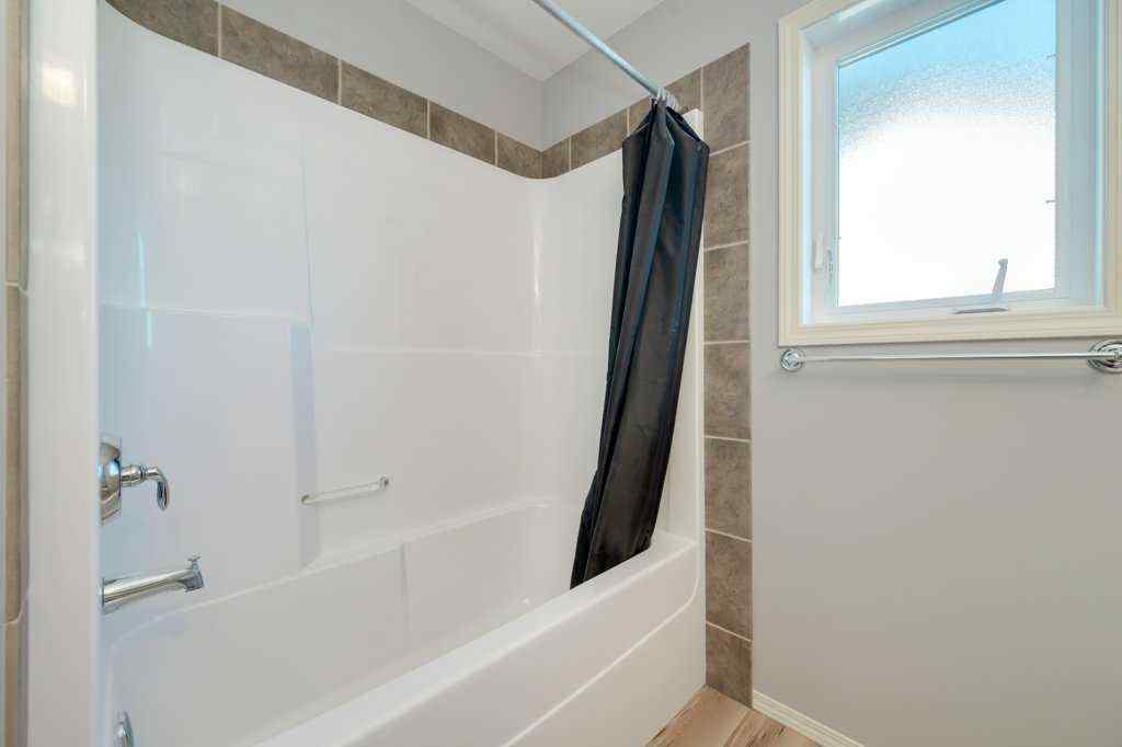 MLS® A2265593 - 21 Piper Close  in Panorama Estates Blackfalds, Residential