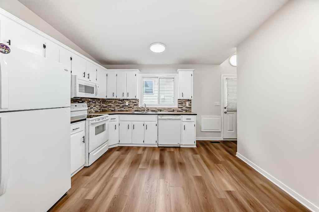 MLS® A2265596 - 6525 58 Street NW in Dalhousie Calgary, Residential