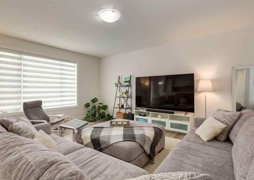 MLS® # A2265597 - 143 Yorkville Green SW in Yorkville Calgary, Residential Open Houses