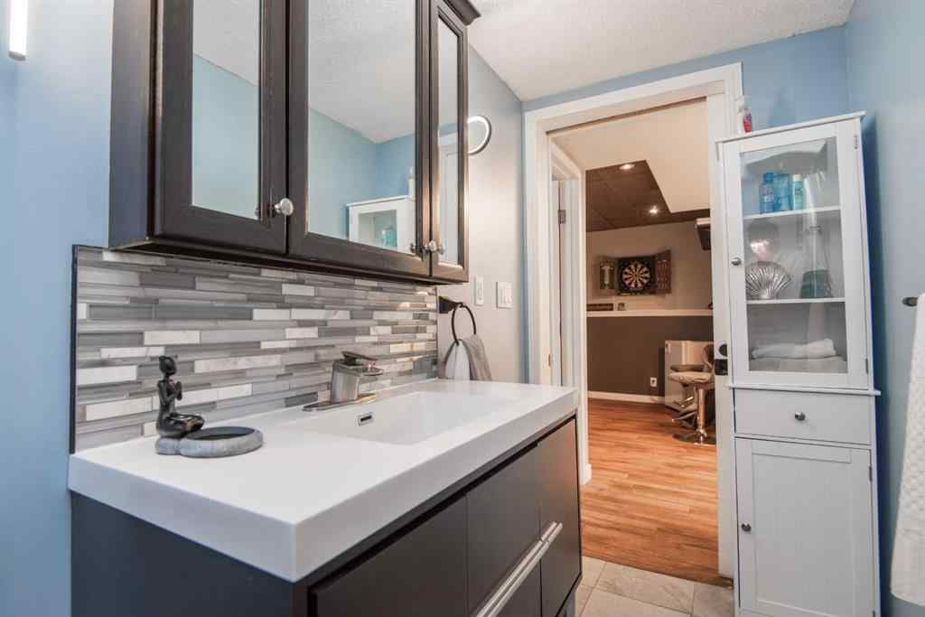 MLS® A2265599 - 22 Woodbine Avenue  in Harvest Meadows Blackfalds, Residential