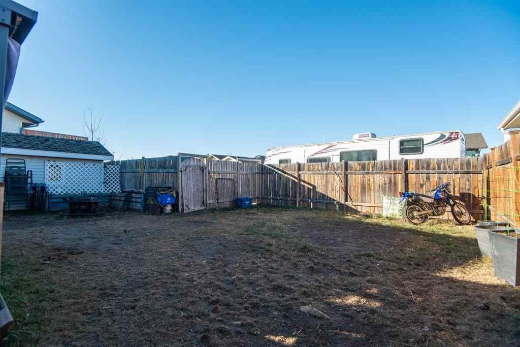 MLS® A2265599 - 22 Woodbine Avenue  in Harvest Meadows Blackfalds, Residential