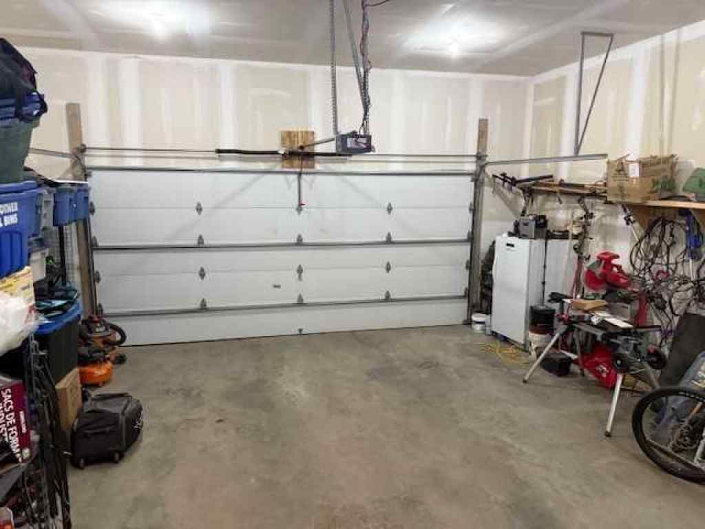 MLS® A2265600 - 656 Hunter Drive  in Nacmine Drumheller, Residential