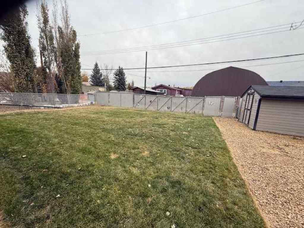 MLS® A2265600 - 656 Hunter Drive  in Nacmine Drumheller, Residential