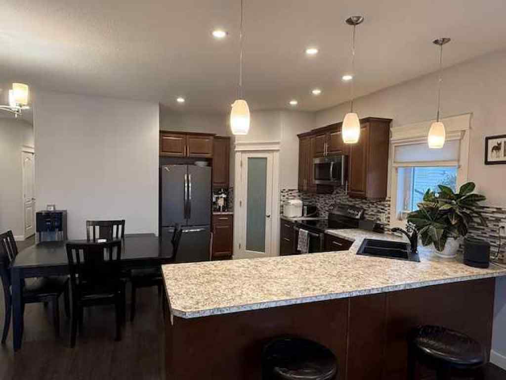 MLS® A2265600 - 656 Hunter Drive  in Nacmine Drumheller, Residential