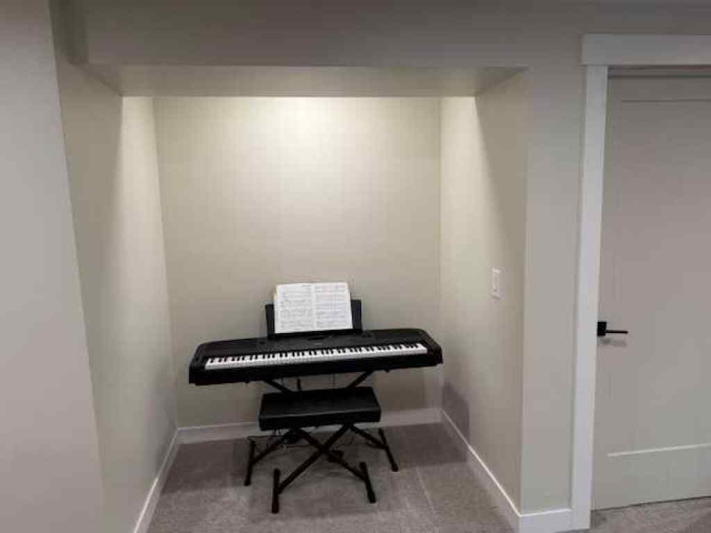 MLS® A2265600 - 656 Hunter Drive  in Nacmine Drumheller, Residential