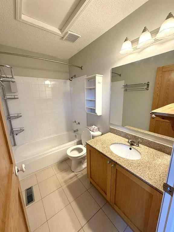 MLS® A2265603 - 4505 17 Avenue NW in Montgomery Calgary, Residential