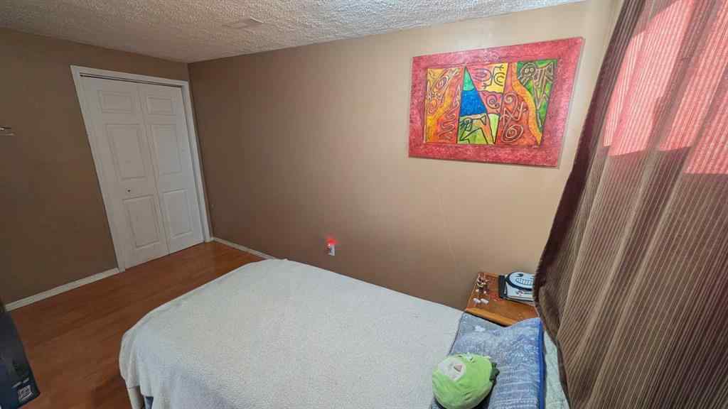 MLS® A2265611 - 430 Pinehill Road NE in Pineridge Calgary, Residential