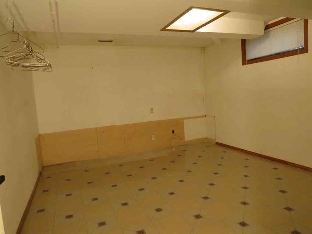 MLS® A2265616 - 63 La Valencia Gardens NE in Monterey Park Calgary, Residential