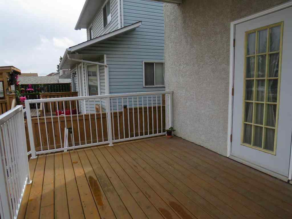 MLS® A2265616 - 63 La Valencia Gardens NE in Monterey Park Calgary, Residential