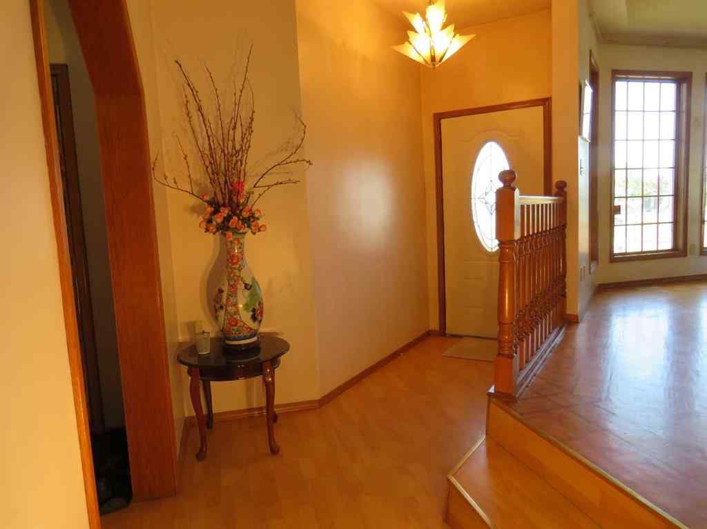 MLS® A2265616 - 63 La Valencia Gardens NE in Monterey Park Calgary, Residential