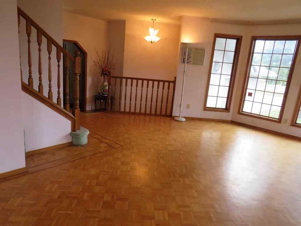 MLS® A2265616 - 63 La Valencia Gardens NE in Monterey Park Calgary, Residential