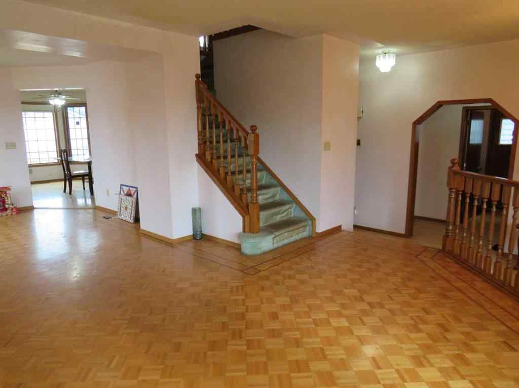 MLS® A2265616 - 63 La Valencia Gardens NE in Monterey Park Calgary, Residential