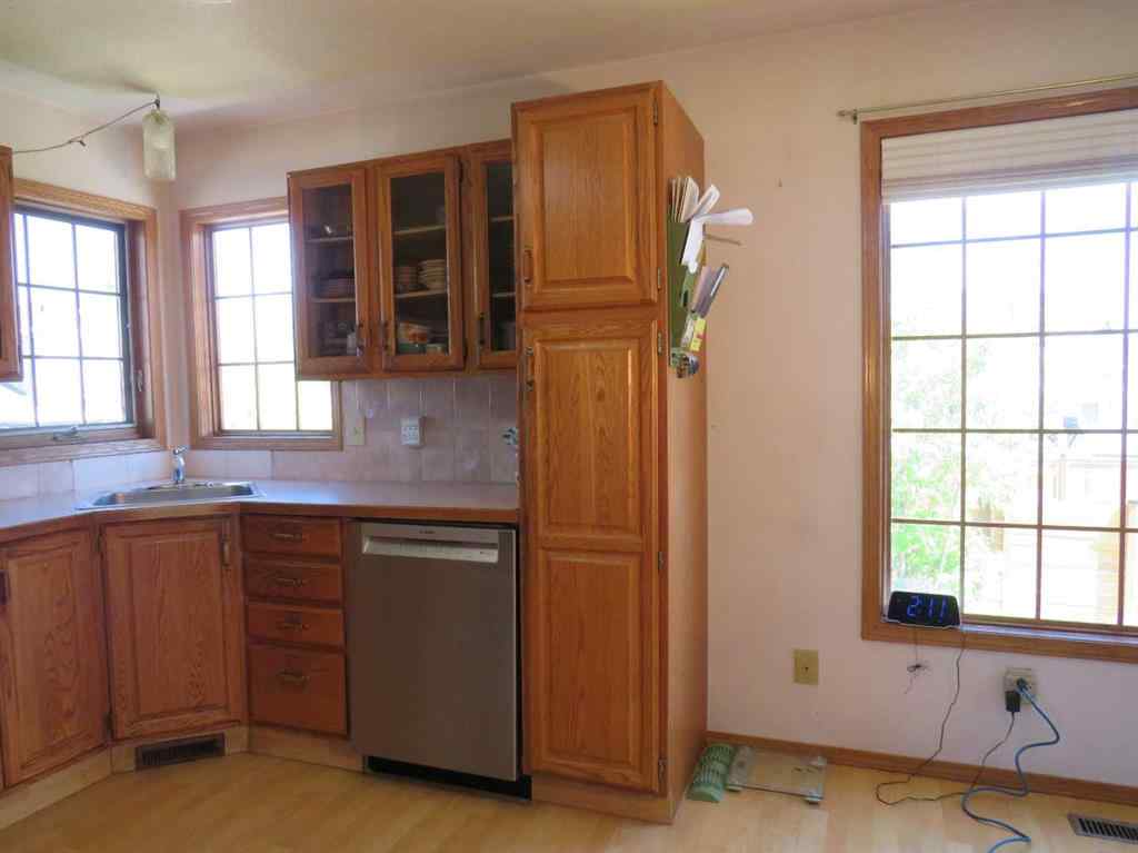 MLS® A2265616 - 63 La Valencia Gardens NE in Monterey Park Calgary, Residential