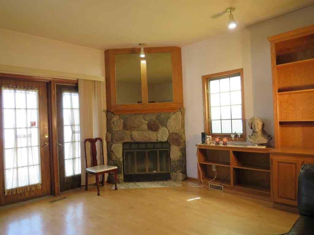 MLS® A2265616 - 63 La Valencia Gardens NE in Monterey Park Calgary, Residential