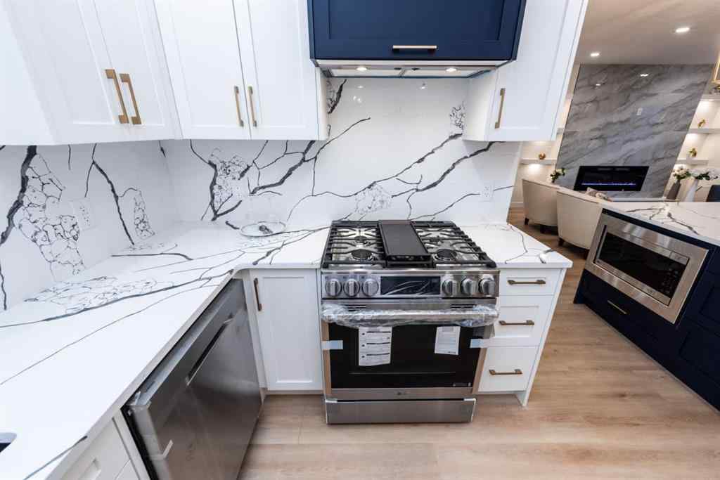 MLS® A2265620 - 152 Southampthon Drive SW in Southwood Calgary, Residential