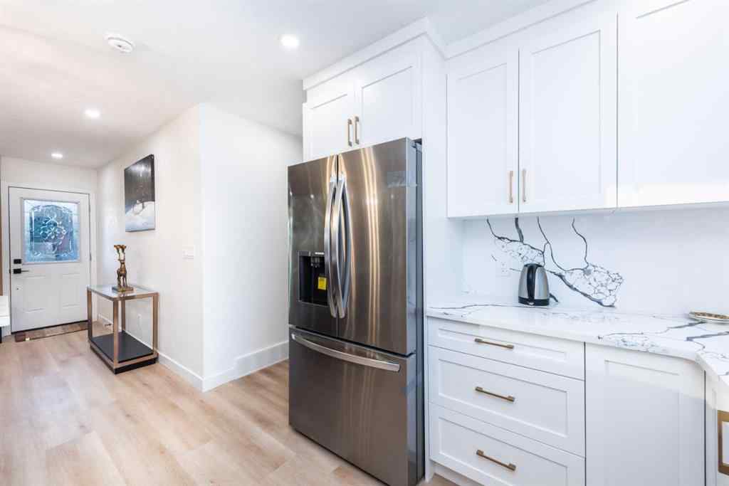 MLS® A2265620 - 152 Southampthon Drive SW in Southwood Calgary, Residential