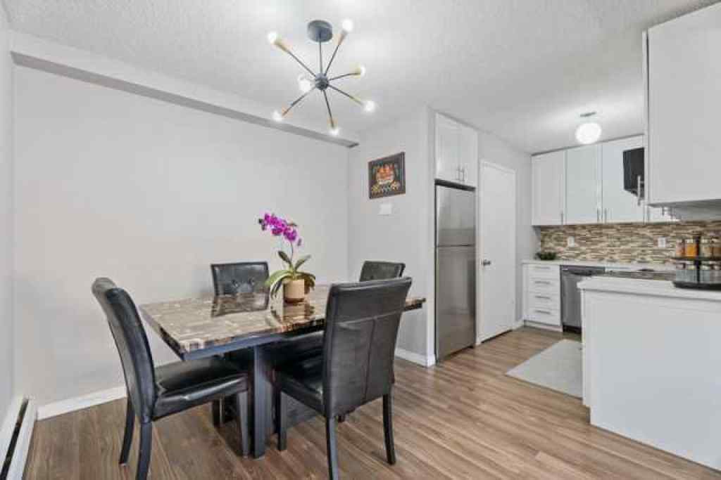 MLS® A2265631 - Unit #137 3809 45 Street SW in Glenbrook Calgary, Residential