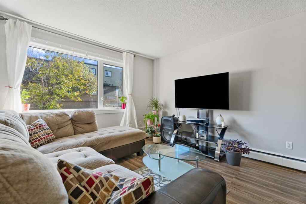 MLS® A2265631 - Unit #137 3809 45 Street SW in Glenbrook Calgary, Residential