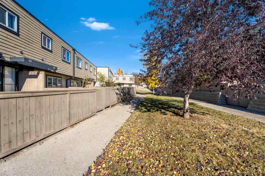 MLS® A2265631 - Unit #137 3809 45 Street SW in Glenbrook Calgary, Residential