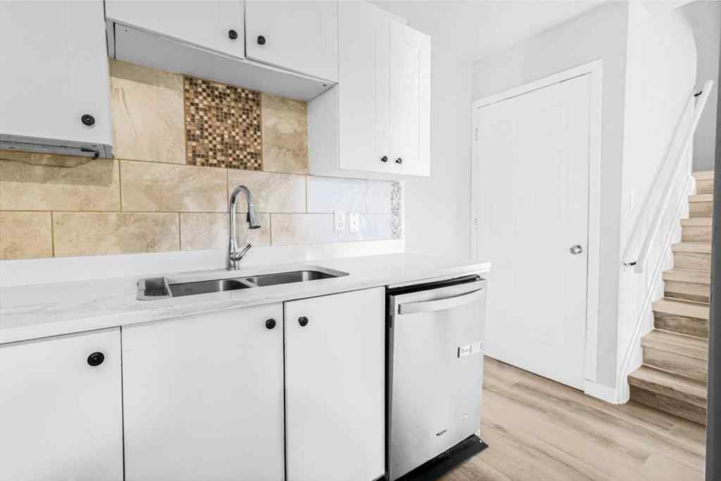 MLS® A2265636 - 7 Doverdale Mews SE in Dover Calgary, Residential