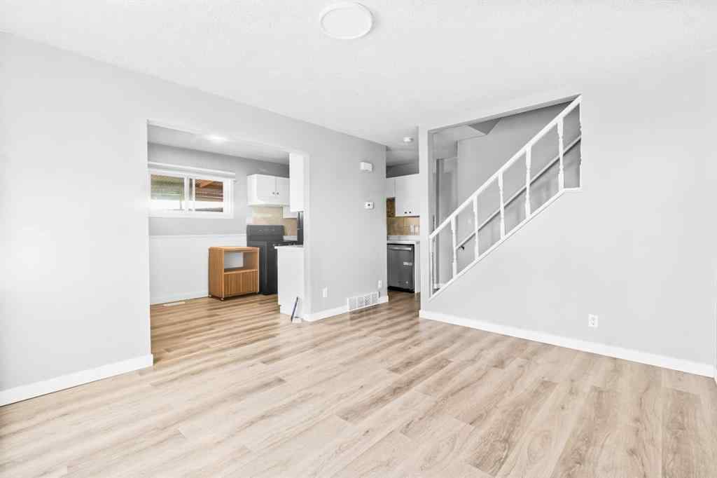 MLS® A2265636 - 7 Doverdale Mews SE in Dover Calgary, Residential