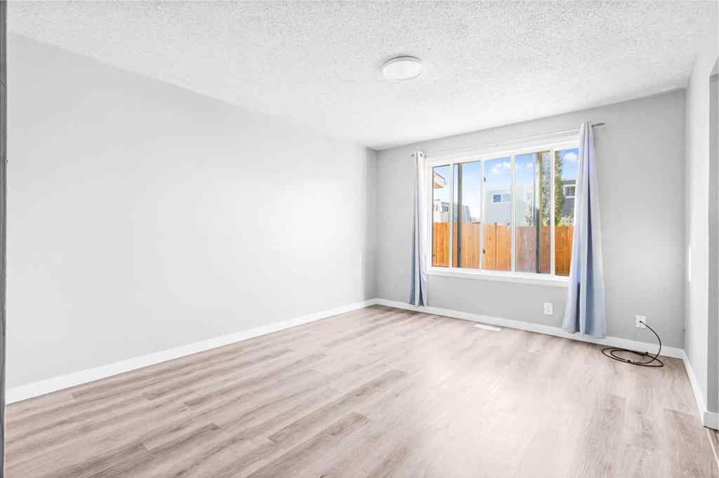 MLS® A2265636 - 7 Doverdale Mews SE in Dover Calgary, Residential