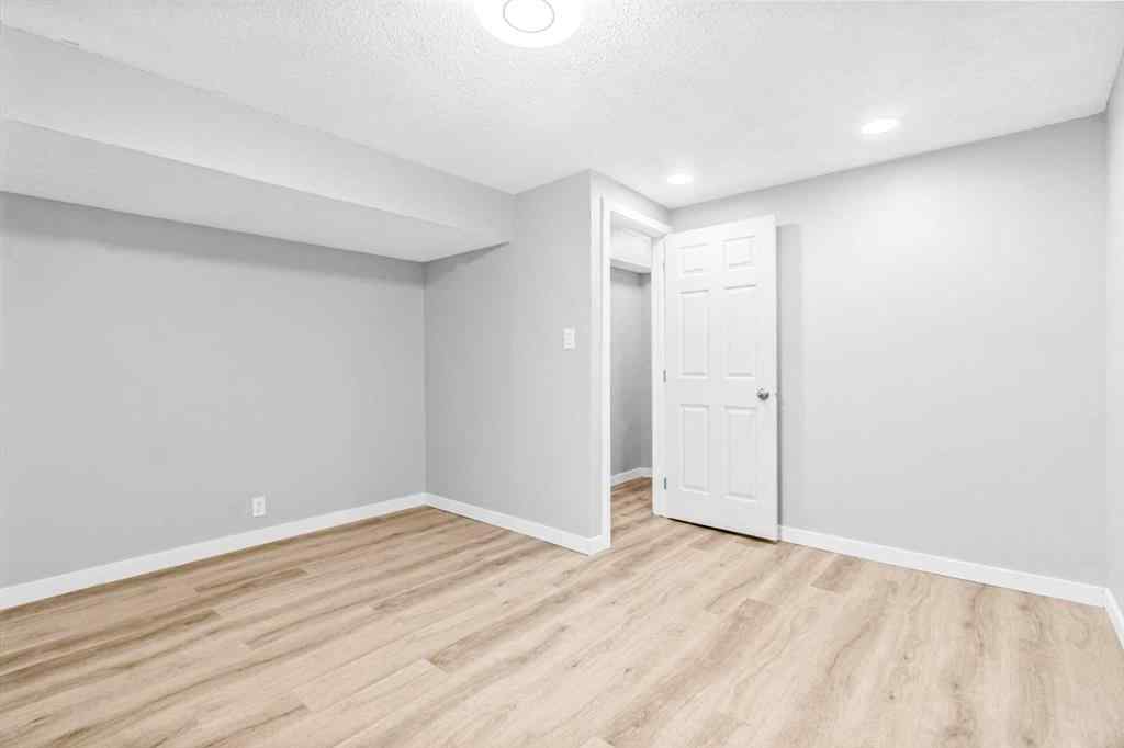 MLS® A2265636 - 7 Doverdale Mews SE in Dover Calgary, Residential