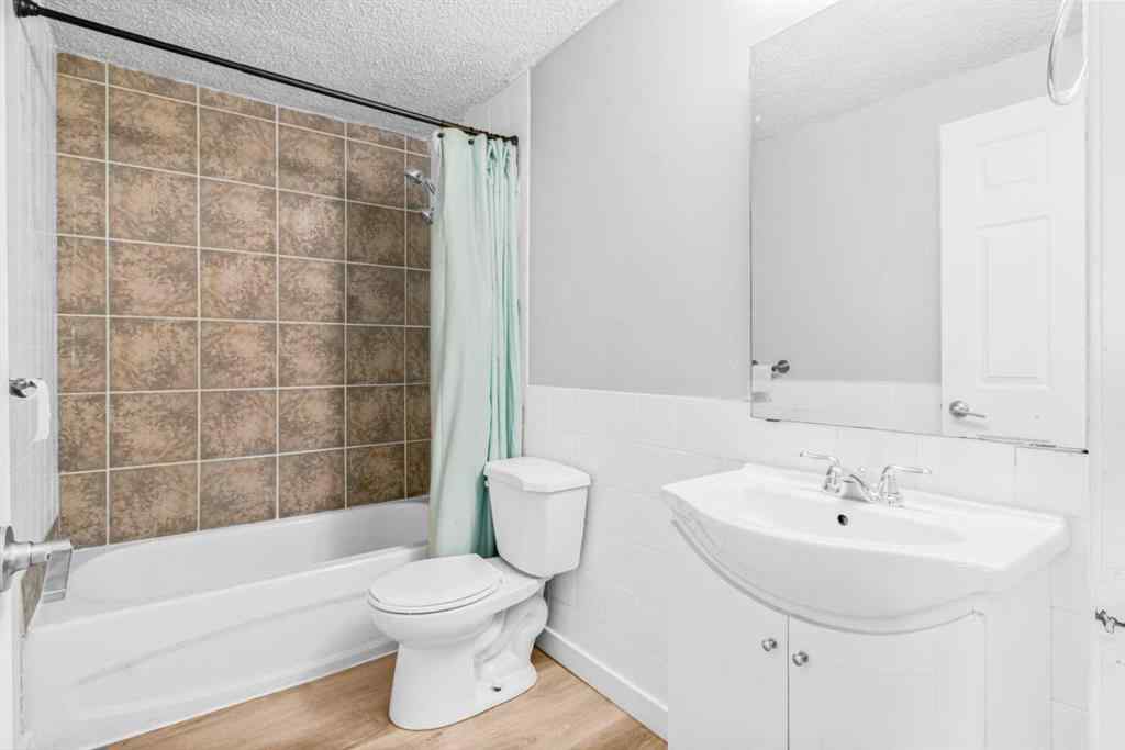 MLS® A2265636 - 7 Doverdale Mews SE in Dover Calgary, Residential