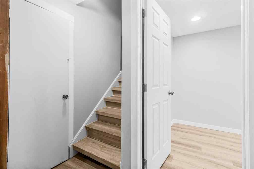 MLS® A2265636 - 7 Doverdale Mews SE in Dover Calgary, Residential