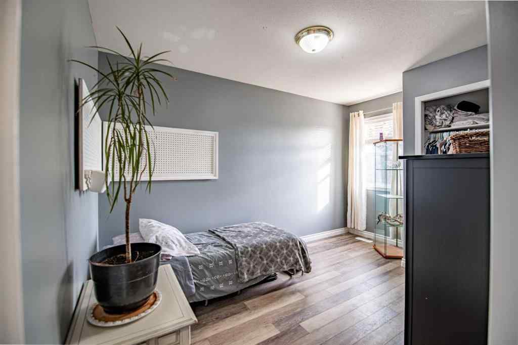 MLS® A2265639 - 23 Harper Drive  in Hewlett Park Sylvan Lake, Residential