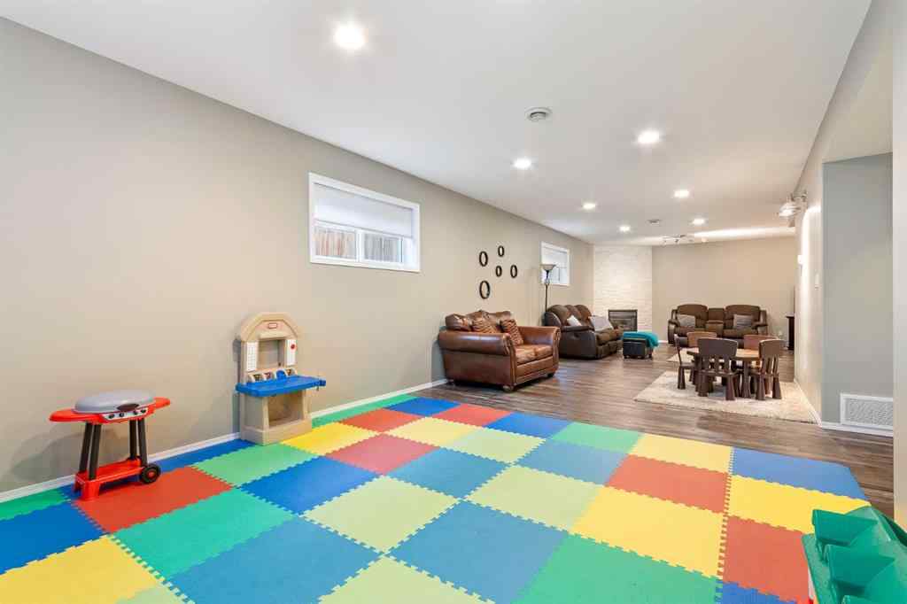 MLS® A2265640 - 4204 72 Avenue  in West Lloydminster Lloydminster, Residential