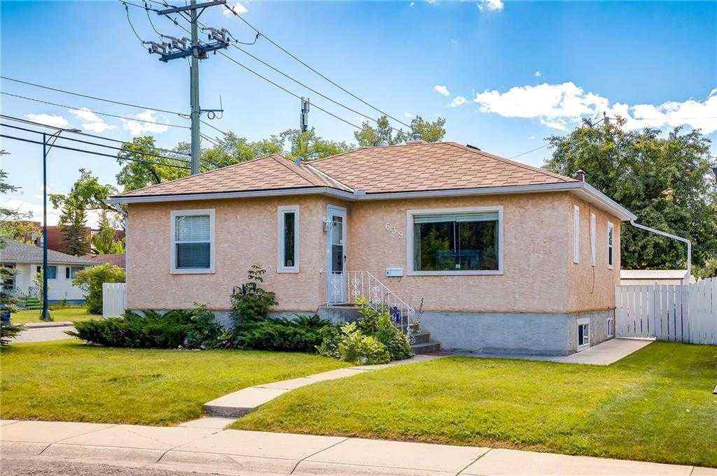 MLS® A2265644 - 639 18 Avenue NE in Winston Heights/Mountview Calgary, Residential