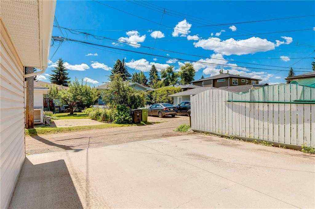 MLS® A2265644 - 639 18 Avenue NE in Winston Heights/Mountview Calgary, Residential